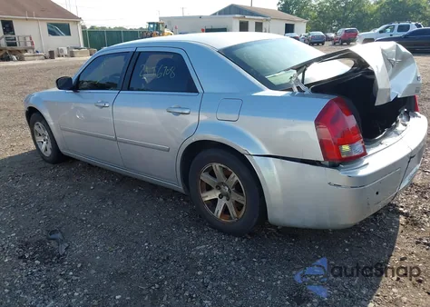 2006 Chrysler 300 Touring из США, поврежденный, VIN 2C3KA53G26H358060